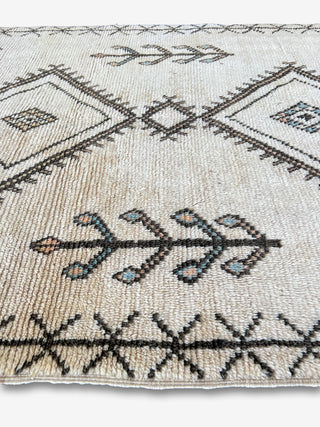 vintage moroccan rug
